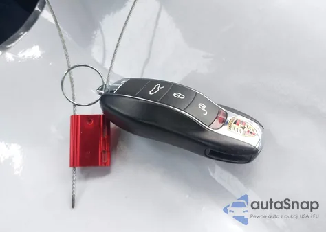 2017 Porsche 911 Turbo z USA, uszkodzony, nr VIN WP0AD2A95HS166239